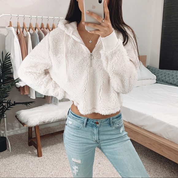 Cotton On Tops - NWT Cotton On - Cream Sherpa Teddy Cropped Hoodie